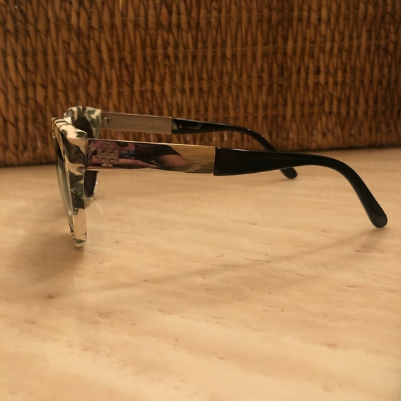 TORY BURCH SUNGLASSES